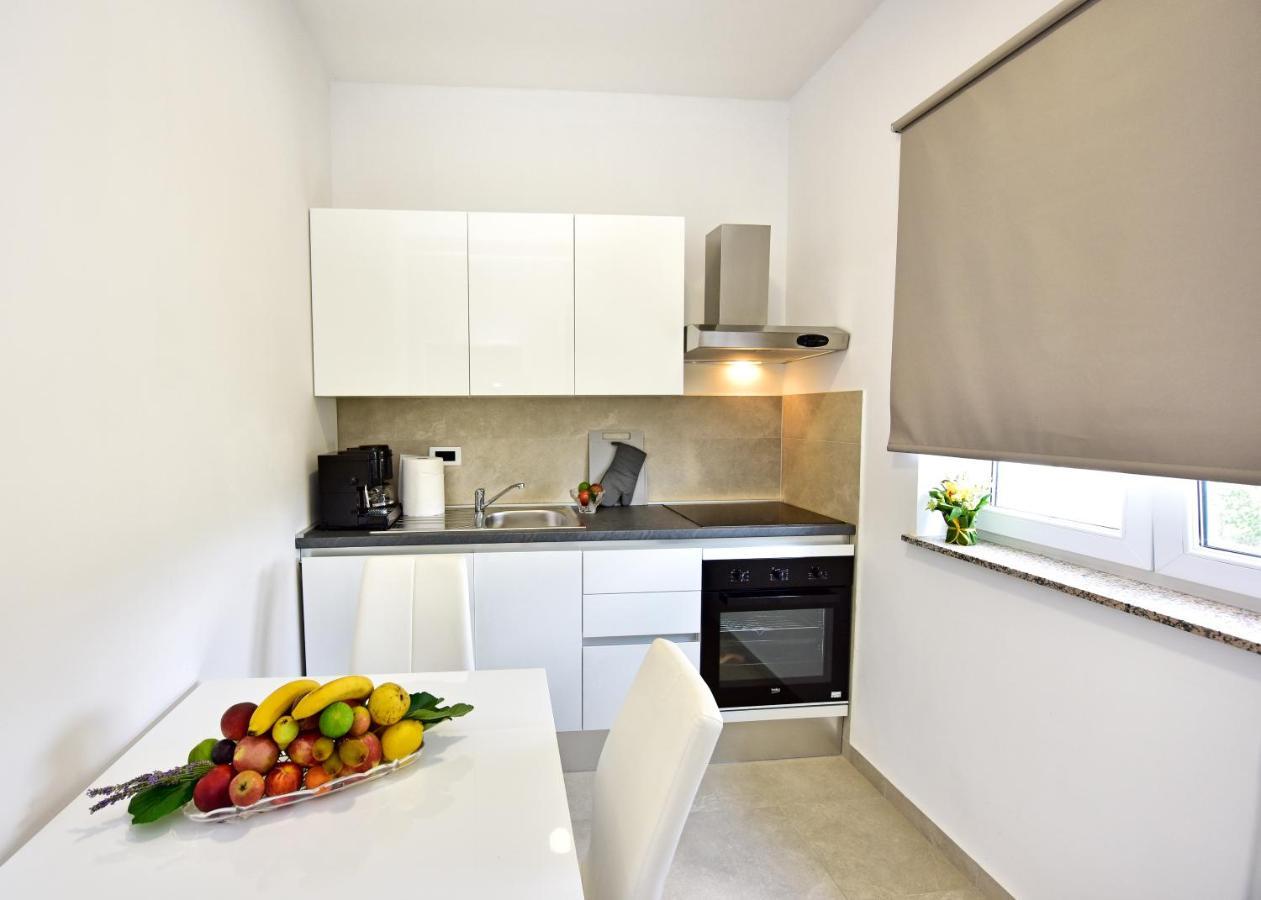 Apartman Melita Πόρετς Εξωτερικό φωτογραφία