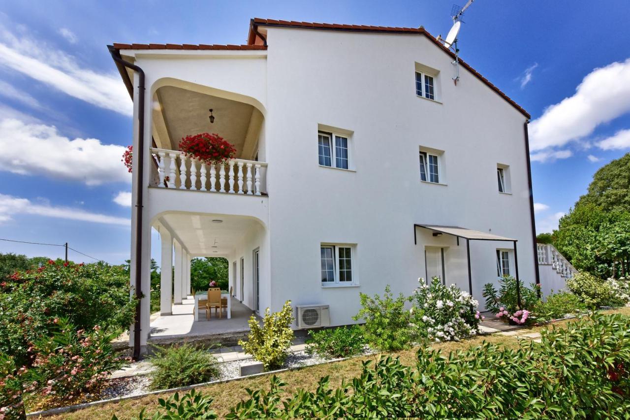 Apartman Melita Πόρετς Εξωτερικό φωτογραφία